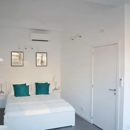 Girona Apartmán *